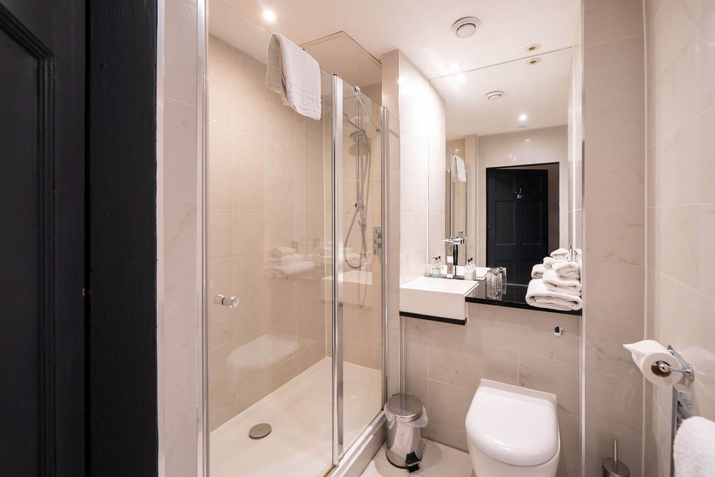 Executive Double Room 8 Bathroom