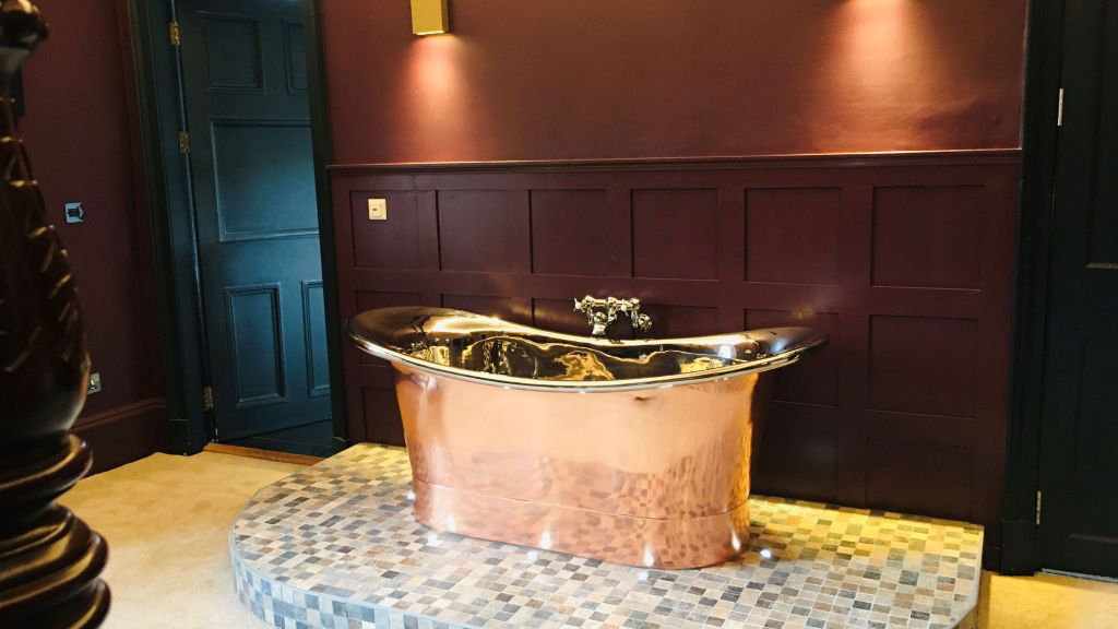 Georgian Suite Bath Room 6