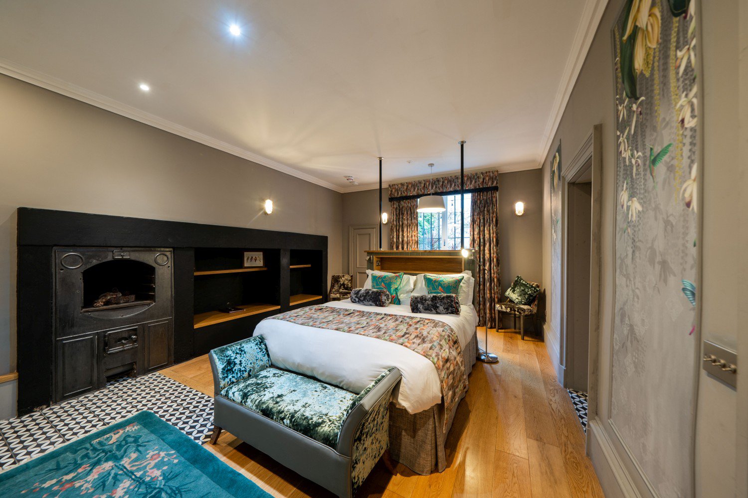 Mini Suite Room 14